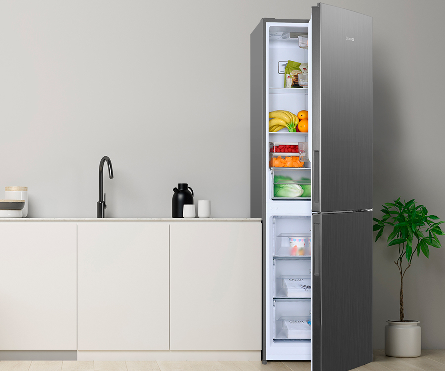 Frigorífico Brandt en cocina blanca